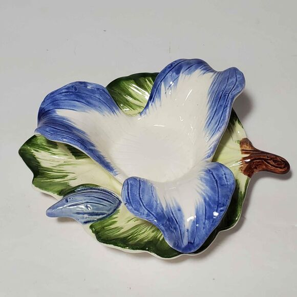 Blue Flower On Leaf Small Teacup and Saucer Vintage - Picture 6 of 9